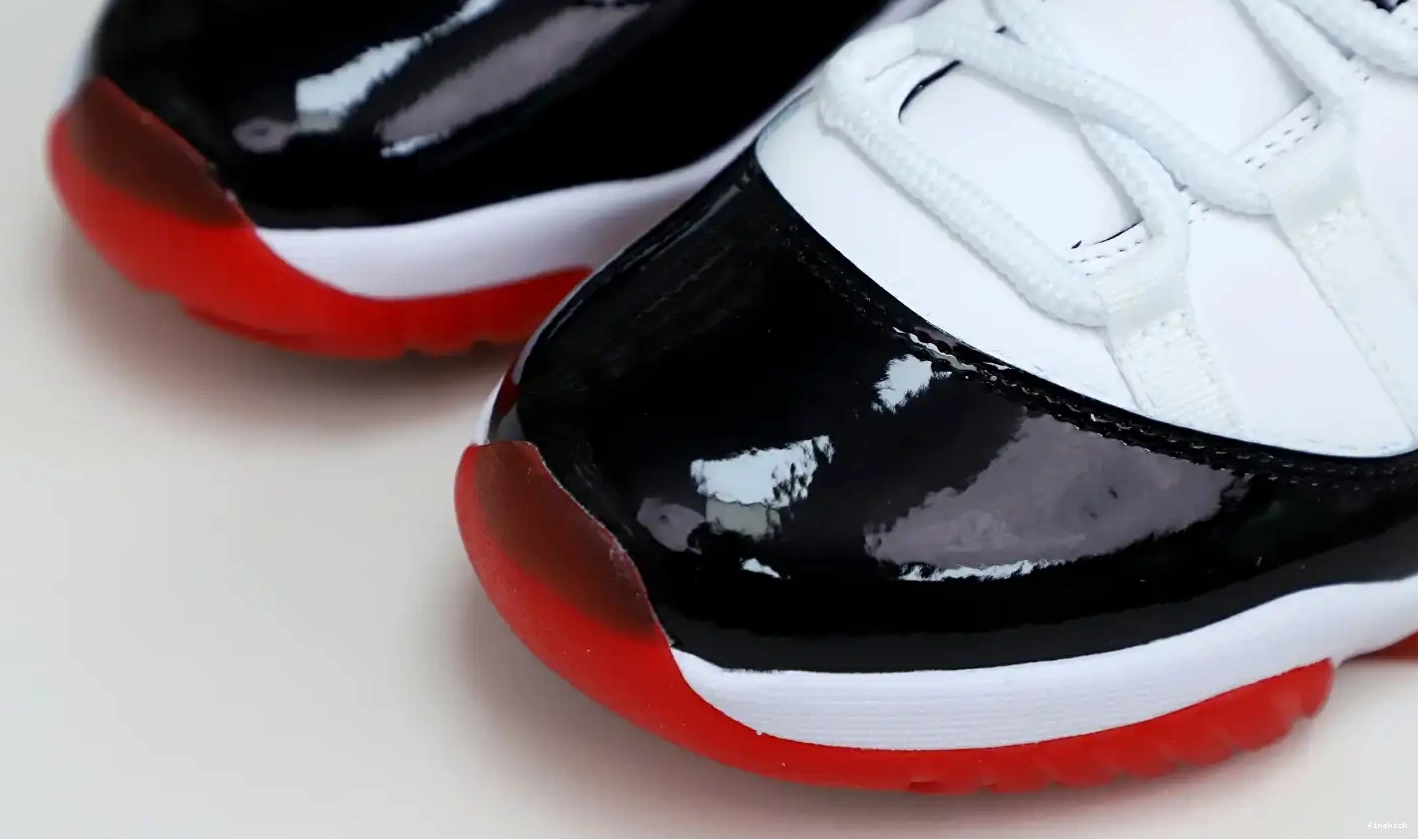 JORDAN 11 LOW AIR WHITE BRED 0505